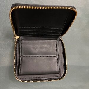 Wallet - Guess